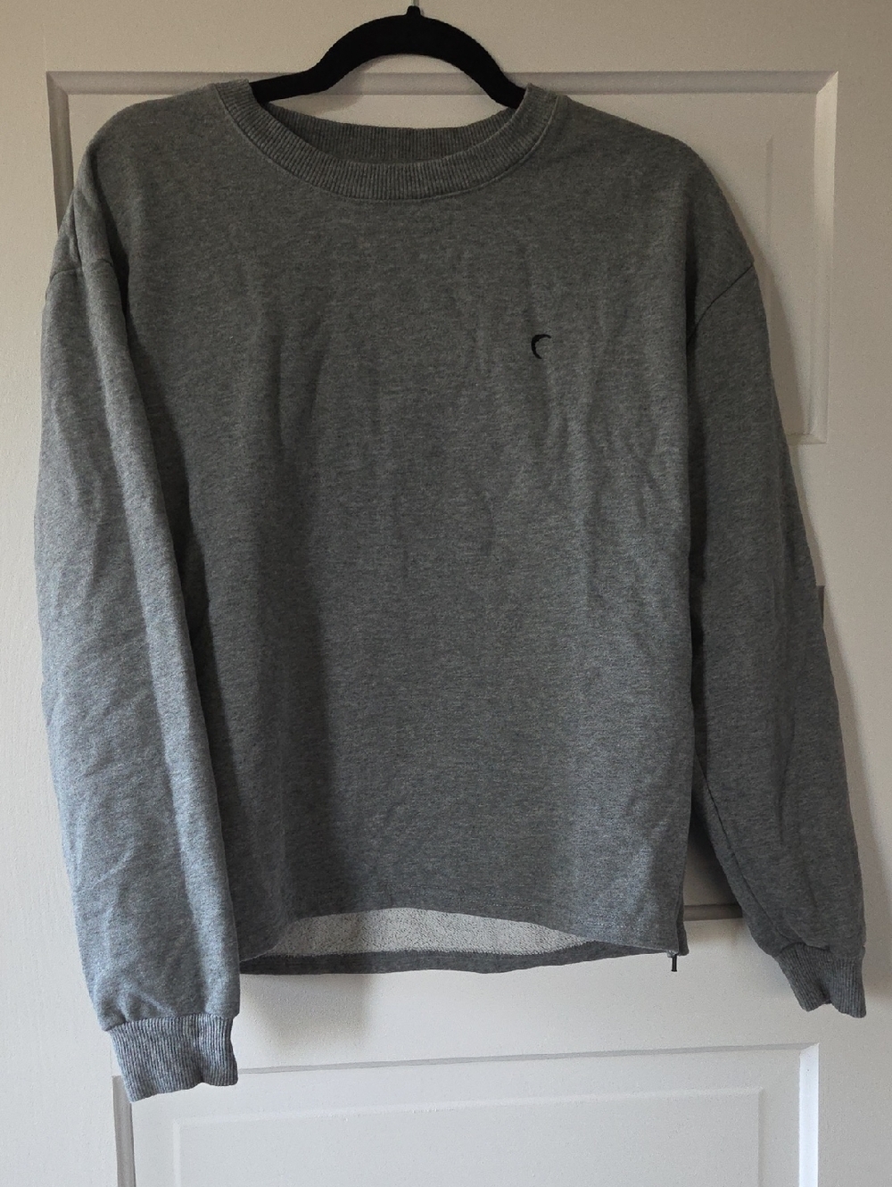ZYIA Active Light Gray Pullover Sweatshirt with Small Logo